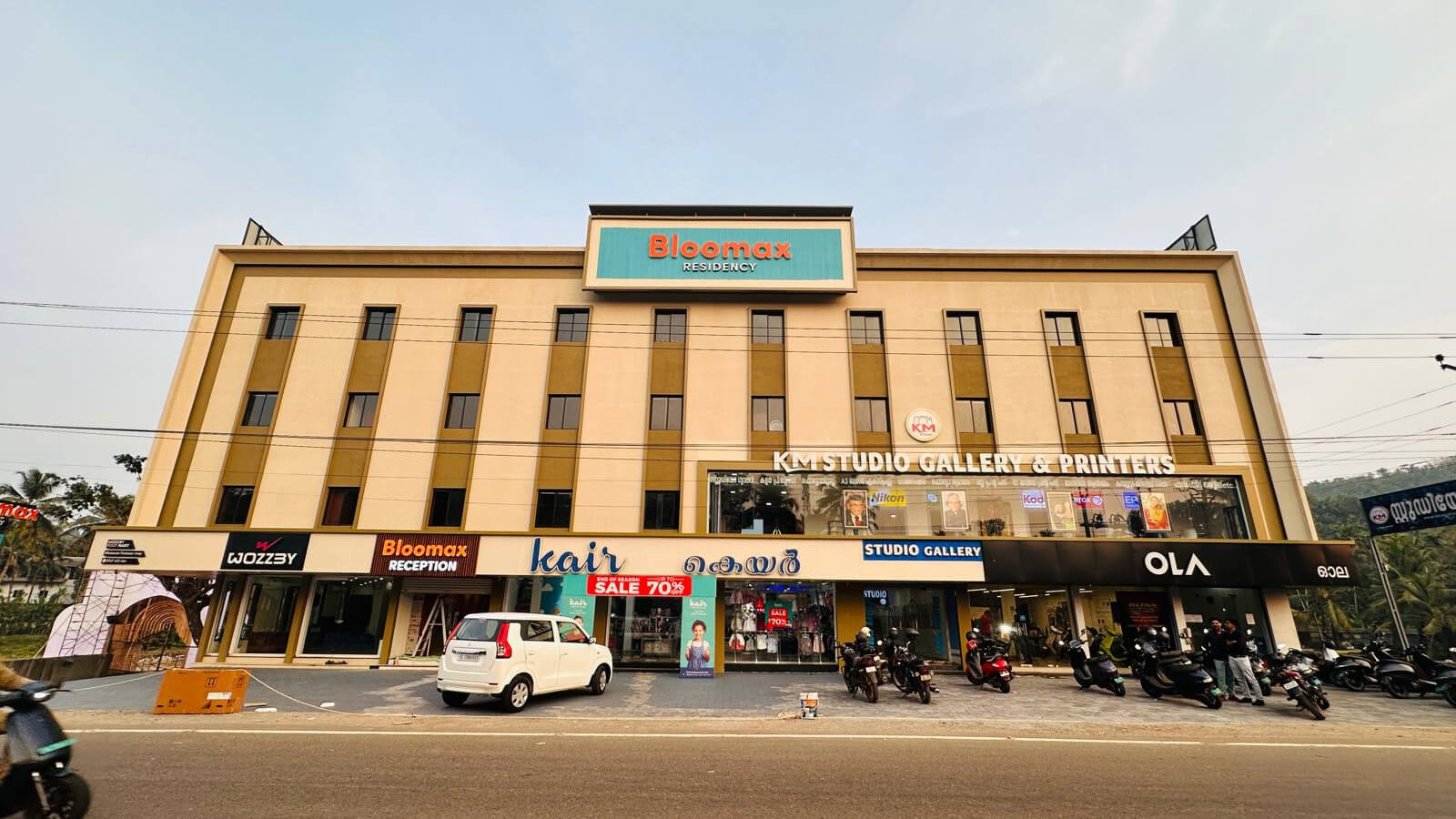 bloomax residency hotel rooms malappuram